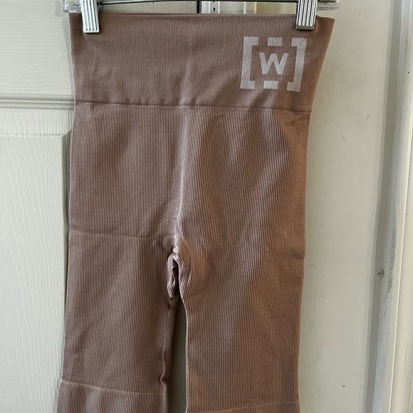 Wolford Shaping Athleisure Biker Shorts - Picture 4 of 10